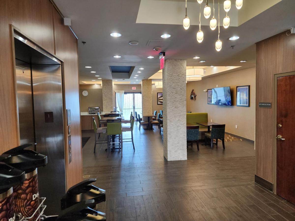 Comfort Suites New Orleans East Bagian luar foto