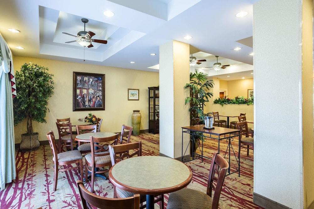 Comfort Suites New Orleans East Bagian luar foto