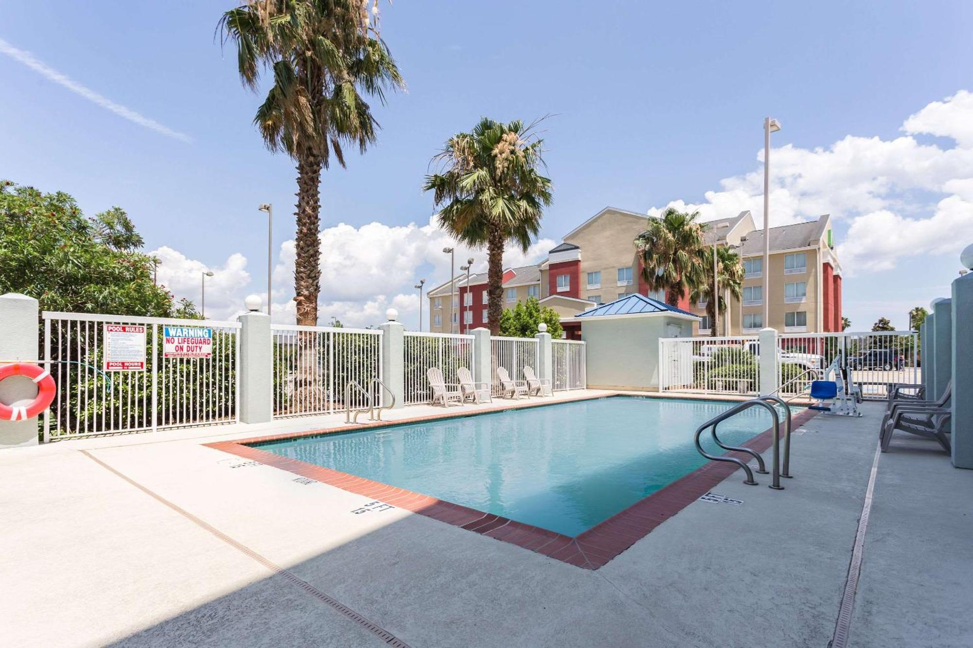 Comfort Suites New Orleans East Bagian luar foto
