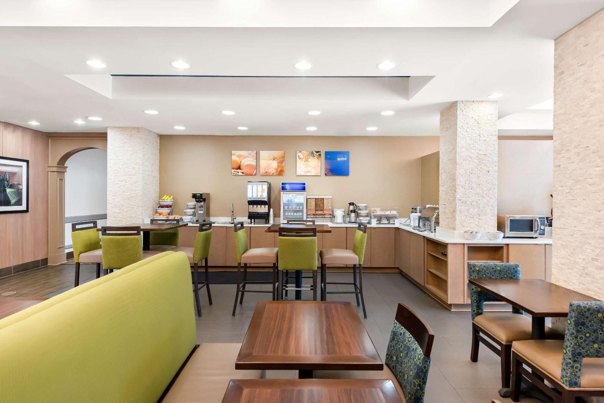 Comfort Suites New Orleans East Bagian luar foto