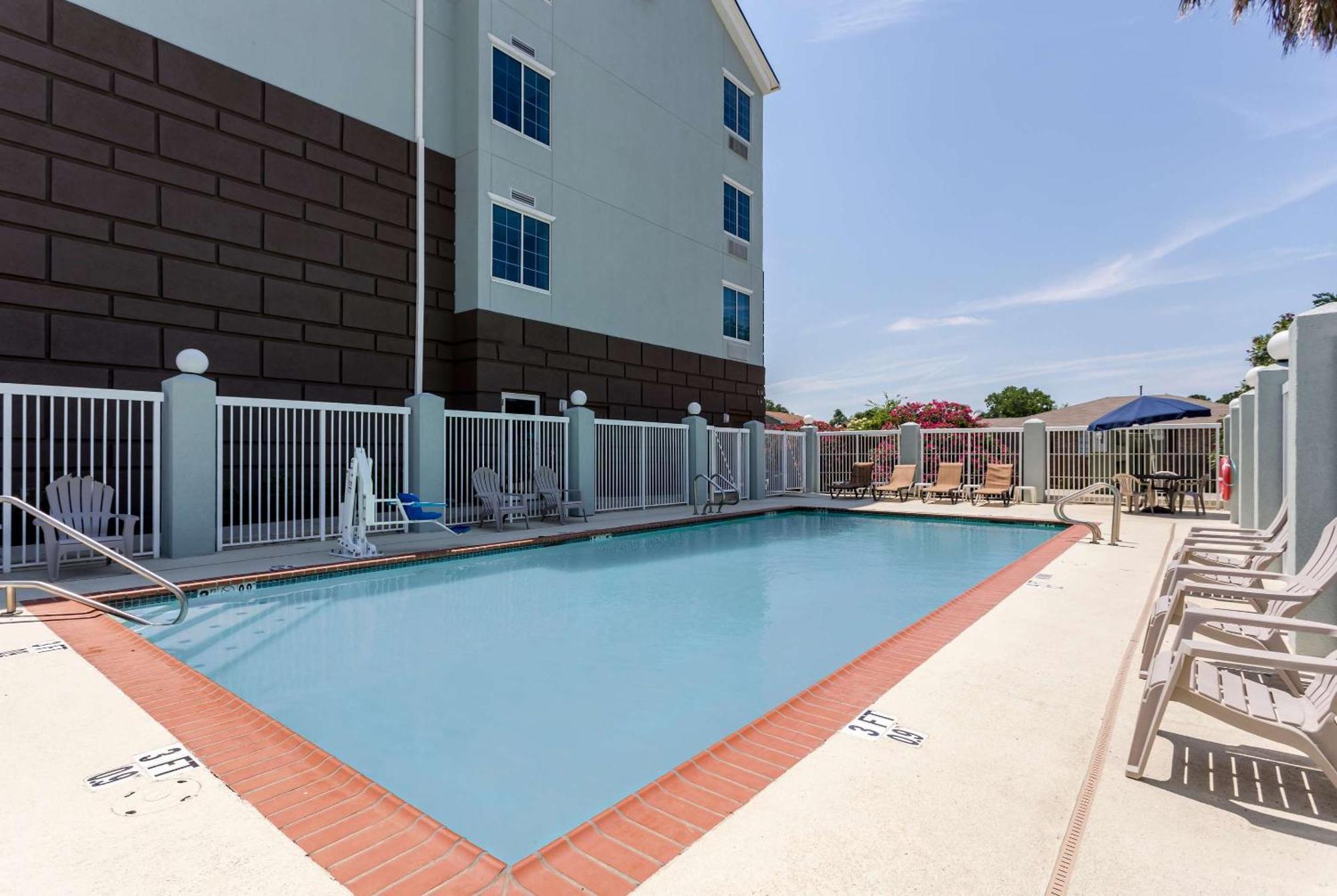 Comfort Suites New Orleans East Bagian luar foto