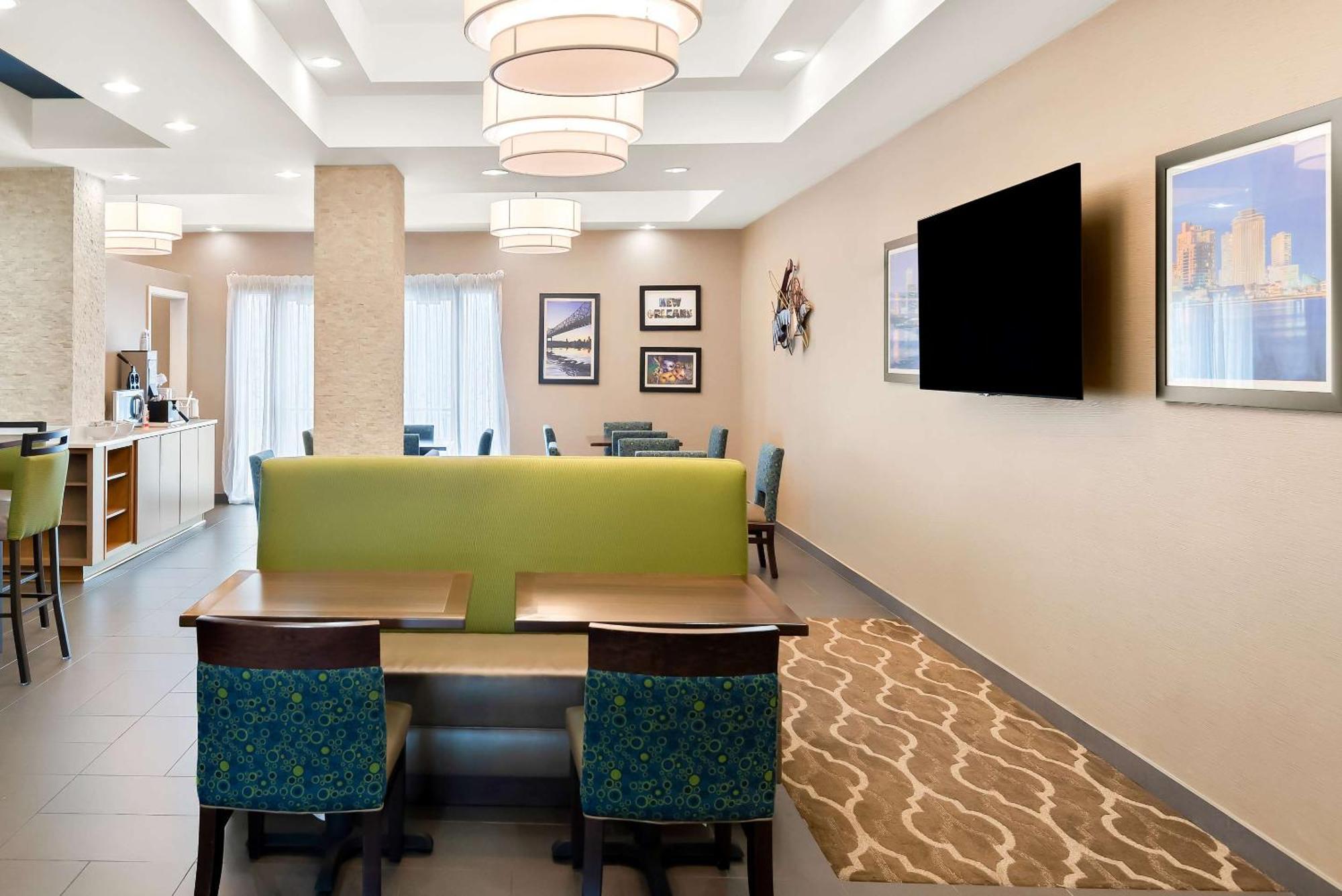 Comfort Suites New Orleans East Bagian luar foto