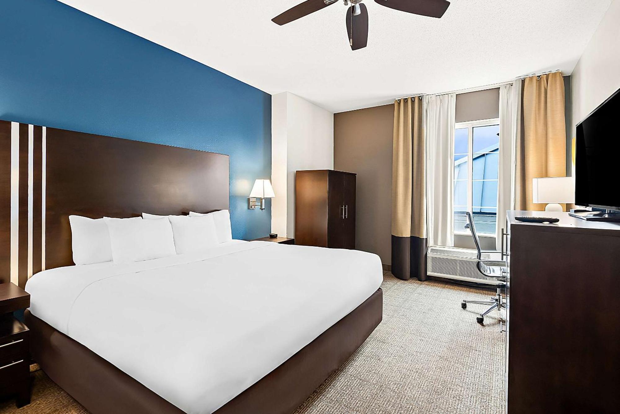 Comfort Suites New Orleans East Bagian luar foto