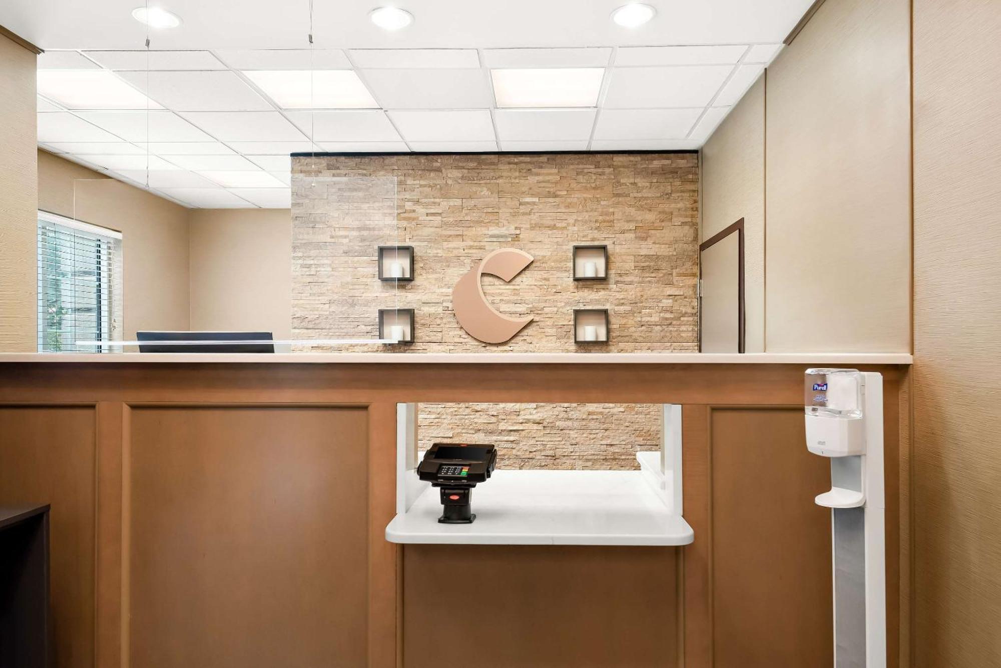 Comfort Suites New Orleans East Bagian luar foto